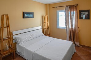 2 bedrooms, iron/ironing board, internet - Casa La Isleta     . (Níjar)