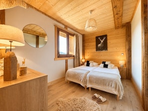 4 bedrooms, free WiFi