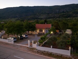 Exterior - Detached holiday home with private pool, heated, children, pets welcome (Rascane)