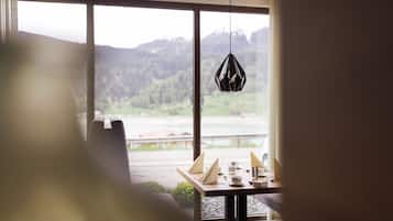 Desayuno bufé gratuito y diario