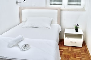 1 bedroom, iron/ironing board, free cots/infant beds, free WiFi