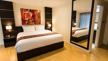 Villa, 3 Bedrooms | 3 bedrooms, minibar, in-room safe, desk