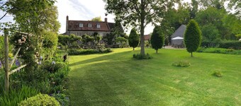 Two luxurious cottages ideal for friends/family with heated private indoor pool