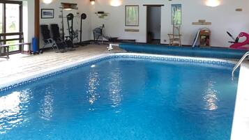 Piscine couverte, piscine chauffée