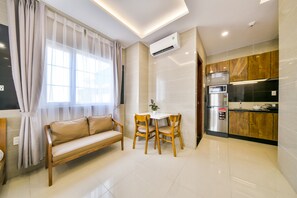Skyy Panorama Studio | Private kitchenette