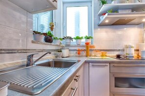 Apartment | Private kitchen - Apartment Amy (Mali Losinj)