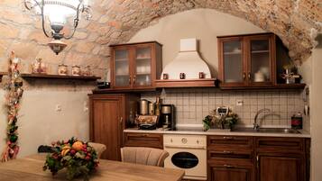 Villa | Private kitchen | Fridge, oven, stovetop, coffee/tea maker