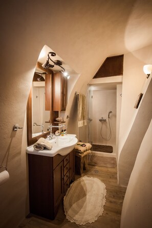 Villa | Baño | Artículos de higiene personal gratuitos, secador de pelo y albornoces