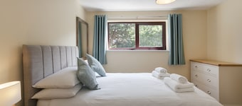Burnham B -  a self catering cottage that sleeps 4 guests  in 2 bedrooms