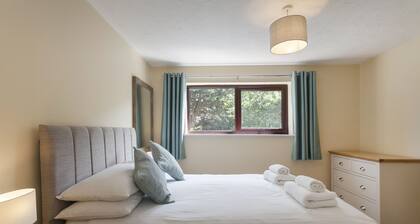 Burnham B - a self catering cottage that sleeps 4 guests in 2 bedrooms