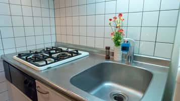 Apartment, 1 Bedroom | Private kitchen | Fridge, microwave, stovetop, electric kettle