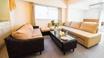 Apartment, 1 Bedroom | Living room