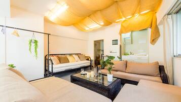 Căn hộ, 1 phòng ngủ | Khu phòng khách