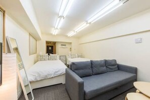 Studio | Living area - Shinjuku Five Address 201 (Tokyo)