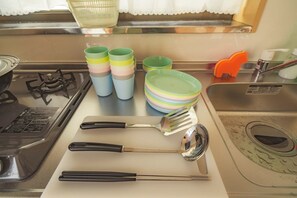 Maison, 2 chambres | Cuisine privée | Réfrigérateur, micro-ondes, plaque de cuisson, bouilloire électrique