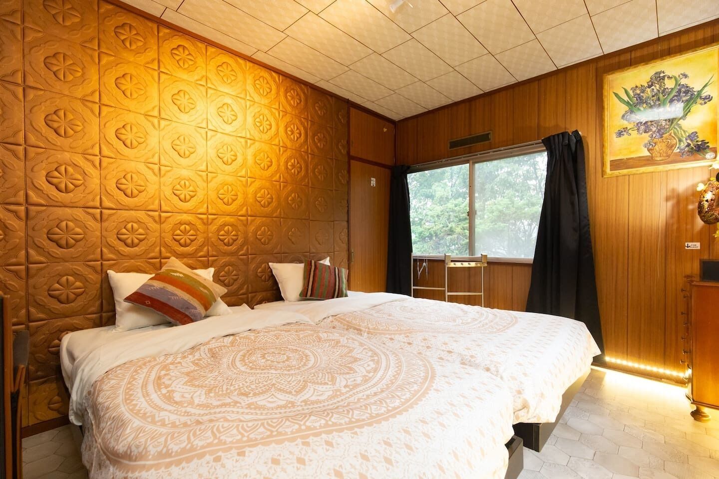 House, 2 Bedrooms | Iron/ironing board, bed sheets