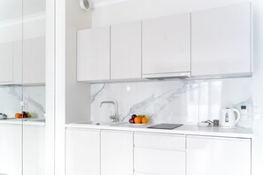 Apartment | Eigene Küche | Mini-Kühlschrank, Herdplatte, Geschirrspüler