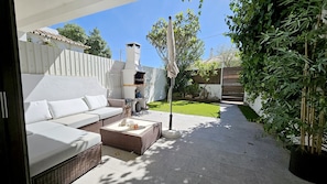 Terrace/patio - Magnific Studio with a cozy garden, 5 minutes to the beach (Albufeira)