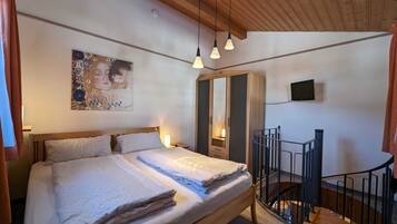 1 bedroom, internet, bed sheets