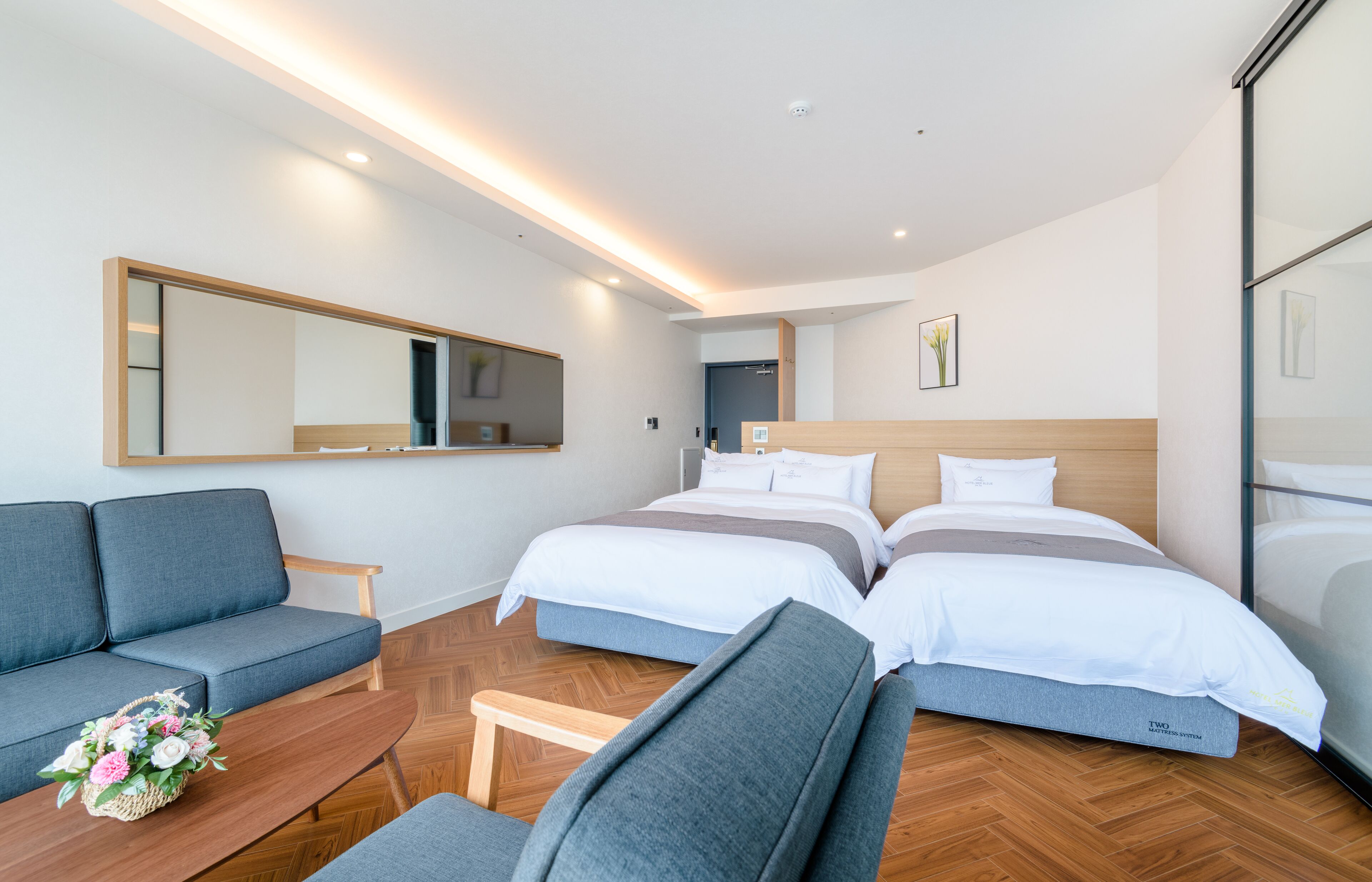 royal studio suite | blackout curtains, free wifi