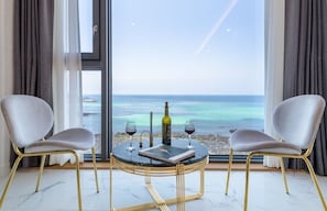 Suite estudio familiar | Vista a la playa o el mar