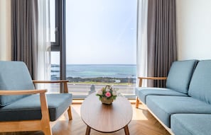 Suite estudio Royal | Vista a la playa o el mar
