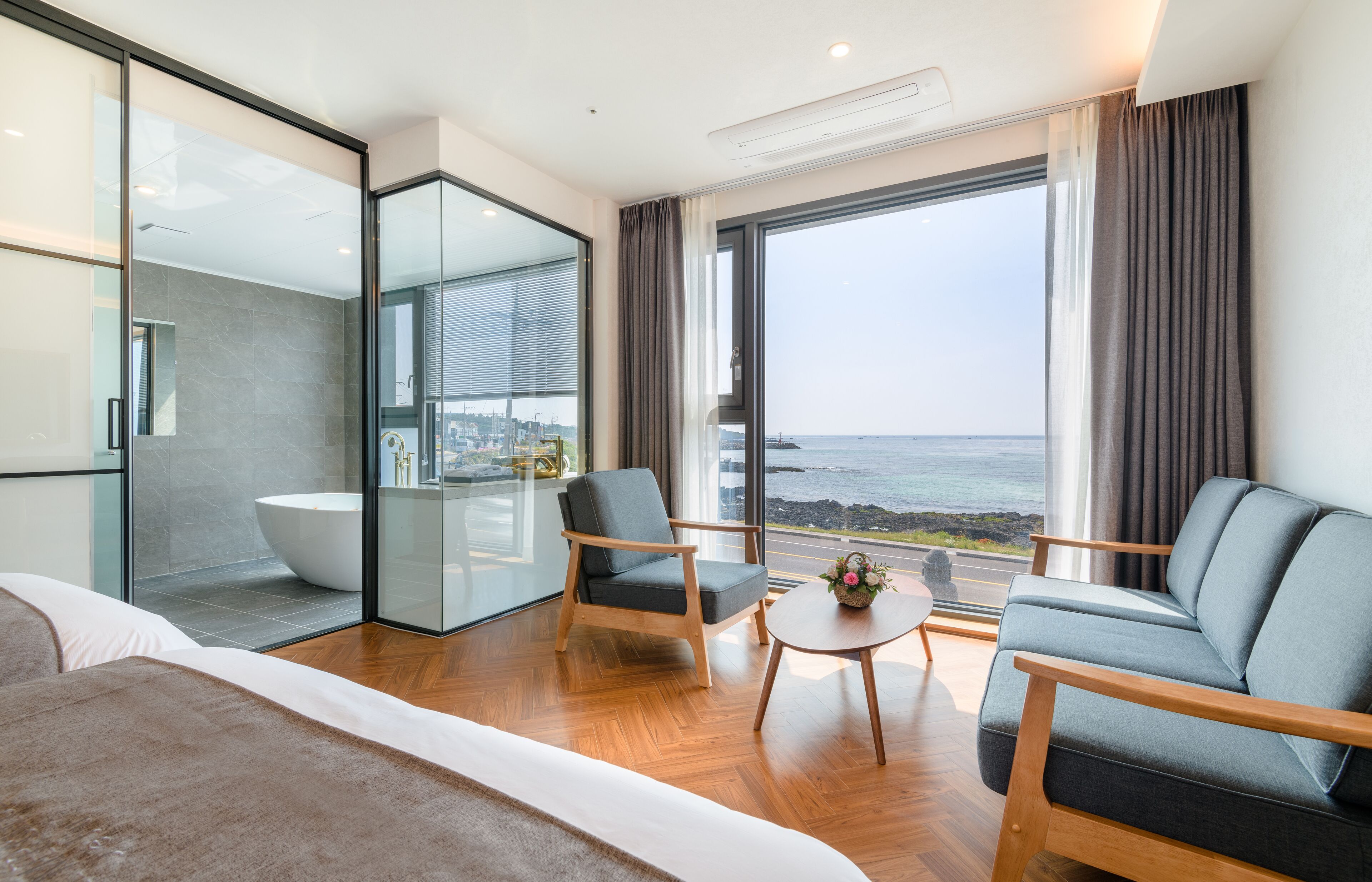 royal studio suite | blackout curtains, free wifi