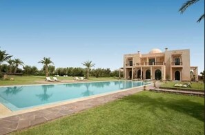 Unclassified image, 2 of 18, button - Villa Dar Taous (Tameslouht)