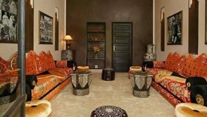 Unclassified image, 5 of 18, button - Villa Dar Taous (Tameslouht)