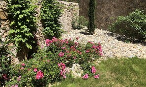 Exterior detail - Etoile de Mer : T2 Avec Jardin, Accessible aux Personnes à Mobilité Réduite, (Sète)