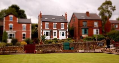 Modern Lodgings, Victorian home - Tamworth House, Sheffield.
