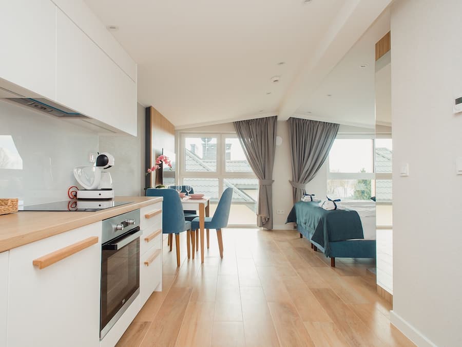 Studio Comfort (32) | Area keluarga | Televisi layar datar 42-inci dengan saluran TV satelit dan TV