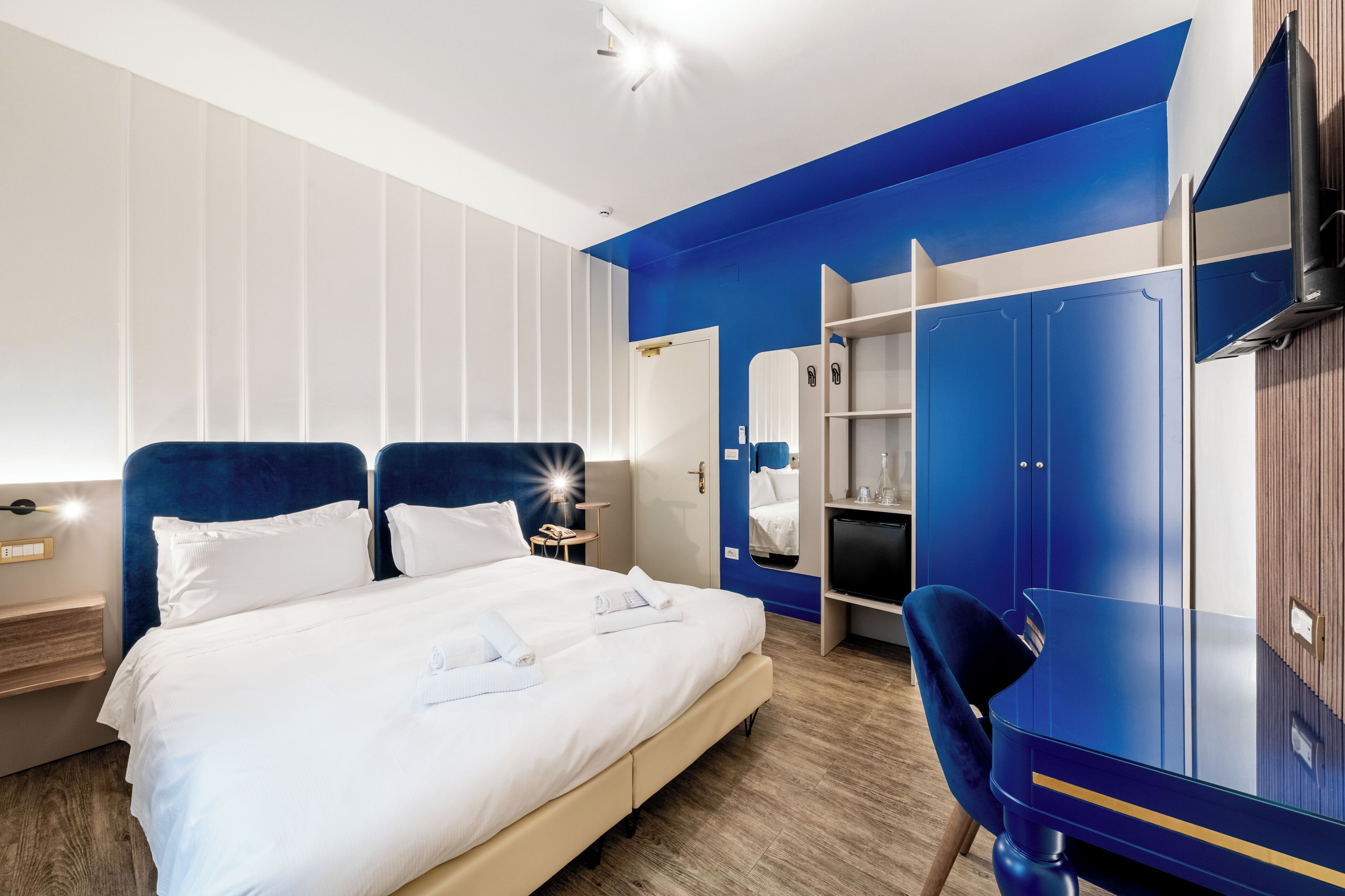 Down duvets, in-room safe, desk, soundproofing