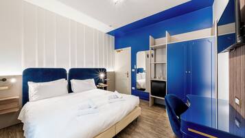 Down duvets, in-room safe, desk, soundproofing