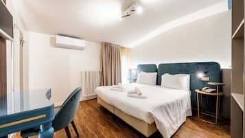 Basic Double or Twin Room (No Balcony) | Down duvets, in-room safe, desk, soundproofing