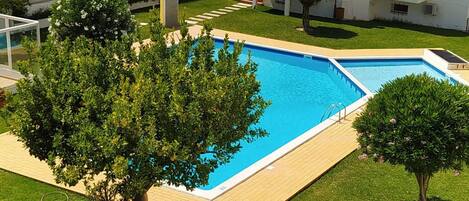 حمّام سباحة خارجي