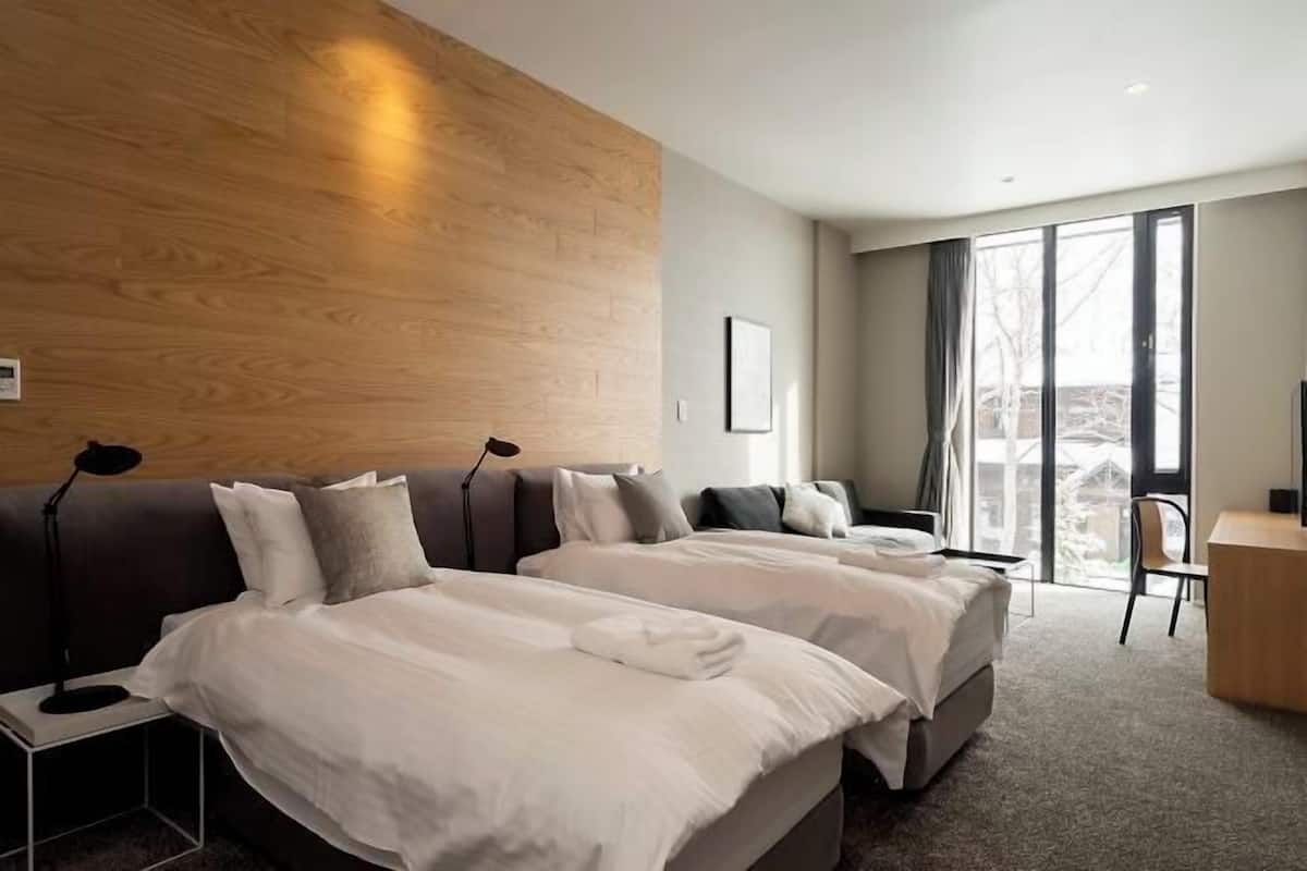 4 quartos, cofres nos quartos, Wi-Fi de cortesia, roupa de cama