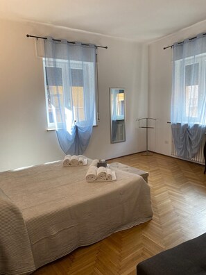 Familiekamer, kamers met tussendeur (Marchese) | Gratis wifi, beddengoed