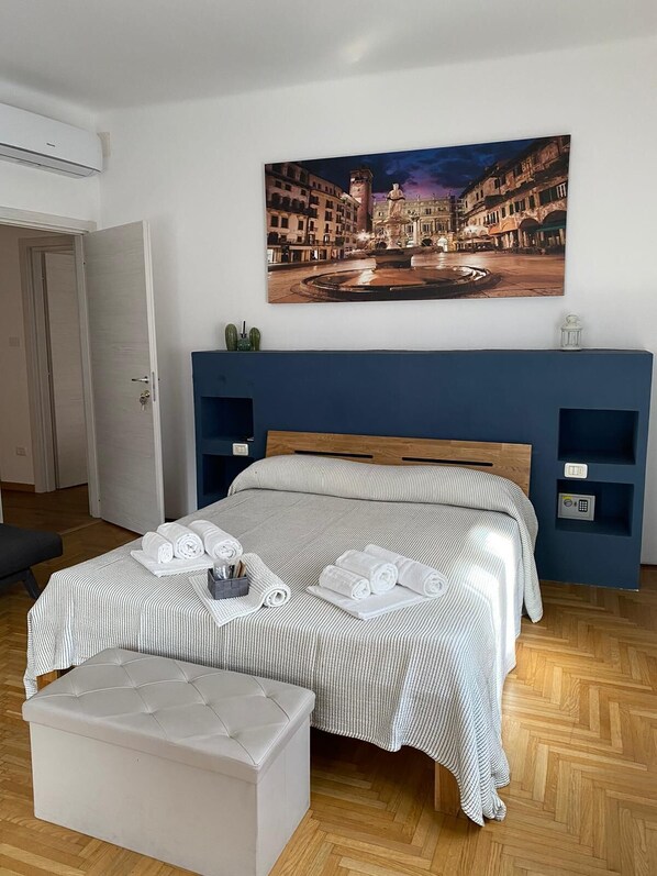 Familienzimmer, Verbindungszimmer (Marchese)