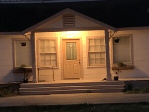 Exterior detail - SHOTGUN HOUSE (Angleton)