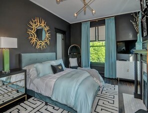 8 室のベッドルーム、デスク、アイロン / アイロン台、WiFi (無料)