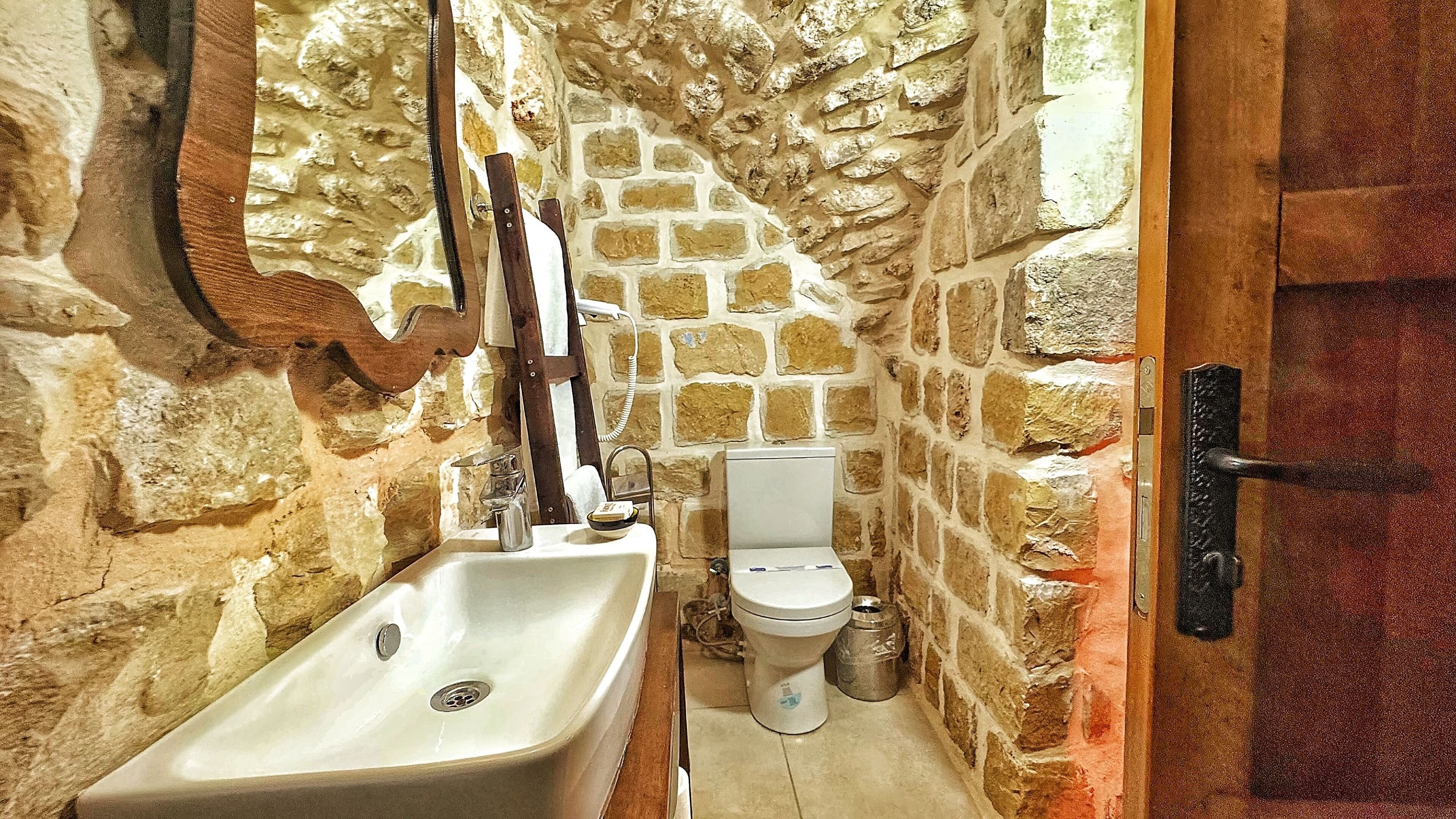 comfort room, multiple beds, courtyard view | bathroom | rainfall showerhead, designer toiletries, hair dryer, slippers