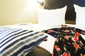 Camas extra, wifi gratis y ropa de cama