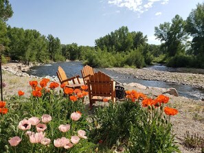 Property grounds - Grandpa`s Cabin on the River (Gunnison)