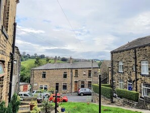 Exterior - Bronte Railway Cottage at Haworth (Haworth)