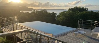 Paradise villa by the sea