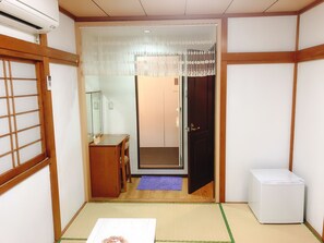 Chambre, salle de bains privée (4)