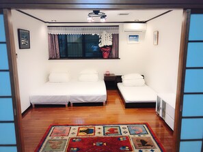 Japanese Western Style Room with Shared Bathroom | Free WiFi - Guanjing Apartment (Tokyo)