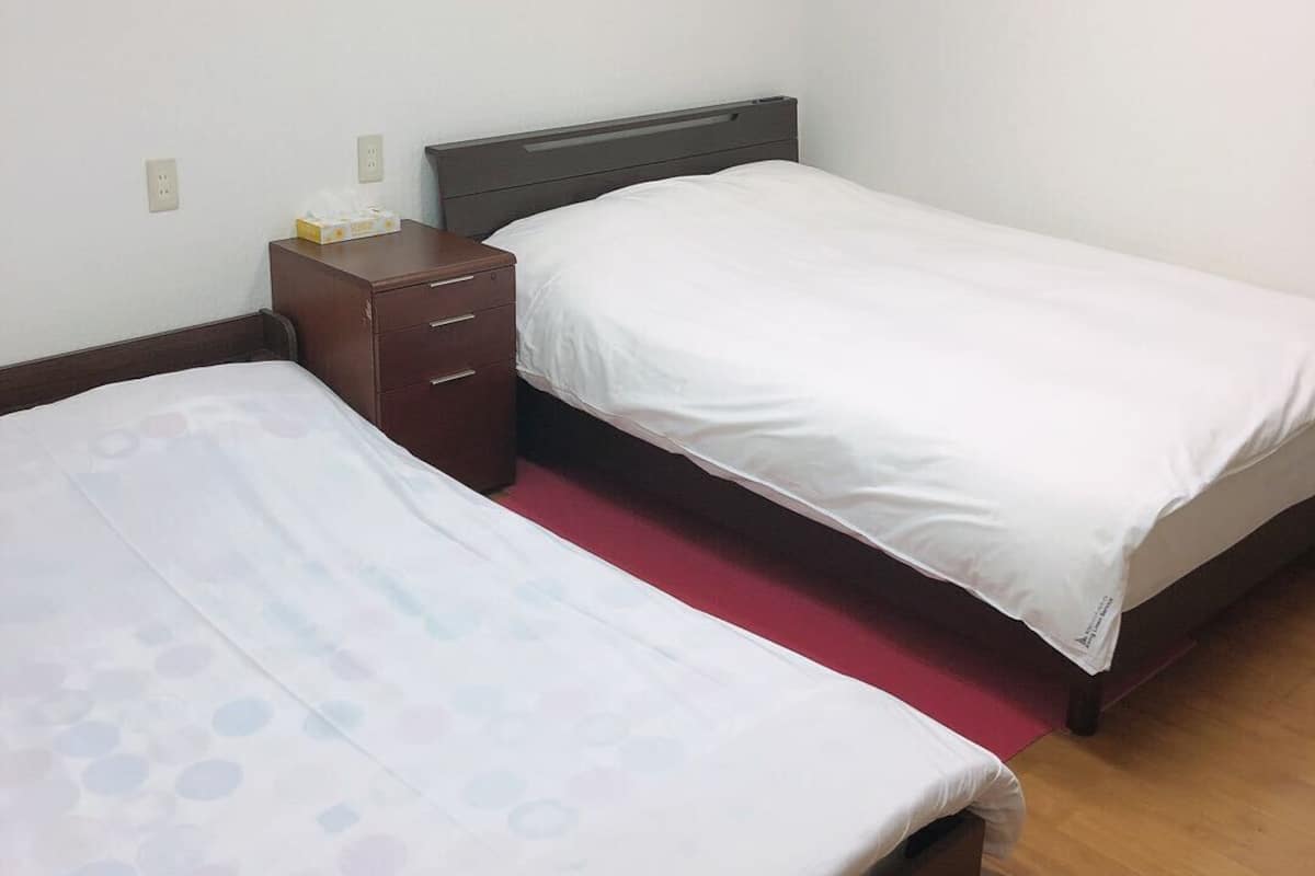 Basement 3 (Shared Bathroom)