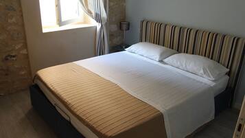 1 chambre, draps fournis